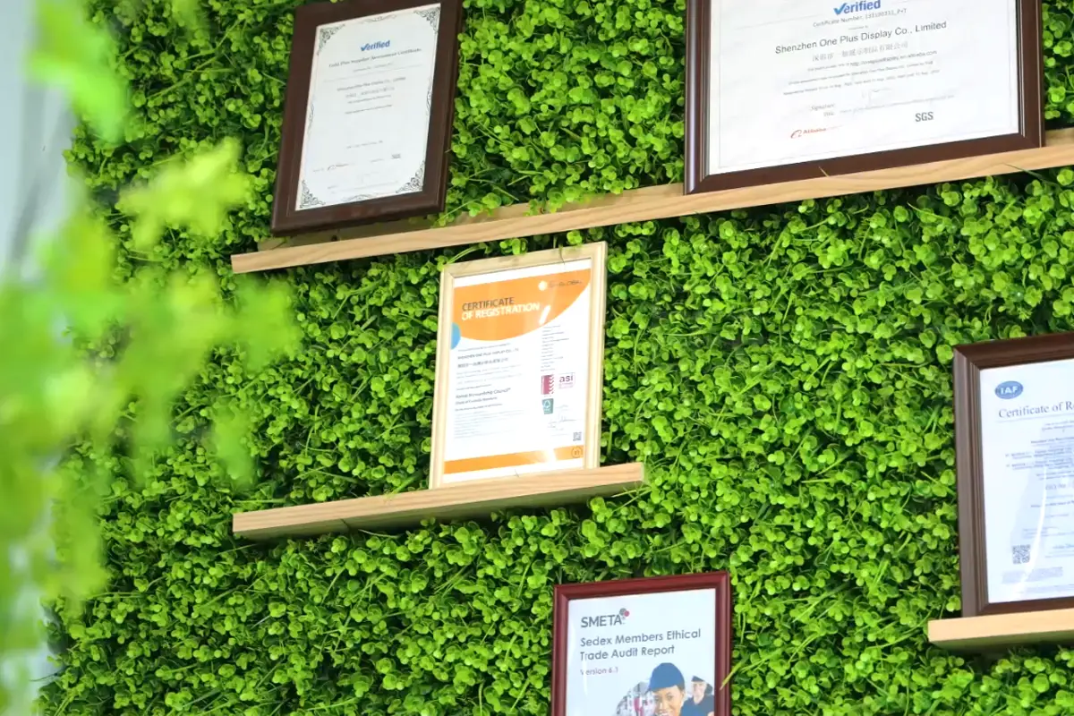 Photos of qualification certificates for Yijia Display